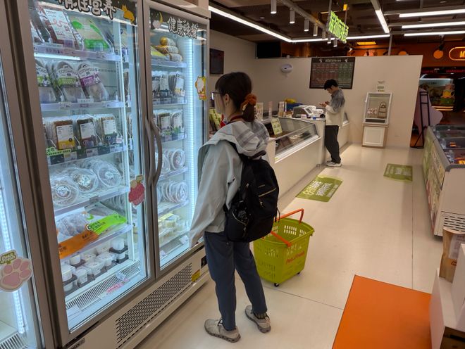 店!曾被质疑“使用冷冻肉”PG麻将胡了连锁品牌接连关(图8) 店!曾被质疑“使用冷冻肉”PG麻将胡了连锁品牌接连关(图8)